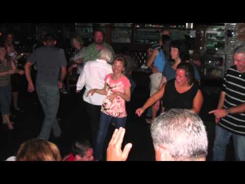 Billy & The Showmen - Back In Love Again