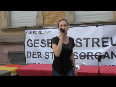 Willkür, Linksfaschisten, Stinkefinger - Ester Seitz beklagt sich vor dem Ordnungsamt in Karlsruhe