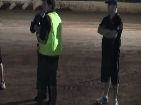 MODIFIED SEDANS AUSTRALIAN OPEN 50LAP FINAL MARYBOROUGH SPEEDWAY 30.12.12.