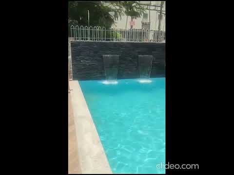 Blue outdoor fiber glass swimming pool, 4-5 feet