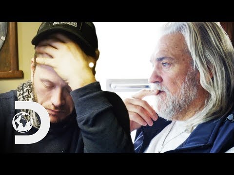 ワイルド・ビルのカニ漁に数日を追加する可能性がある大規模な挫折｜Deadliest Catch (Major Setback Could Add Days To Wild Bill's Crabbing Operation | Deadliest Catch)