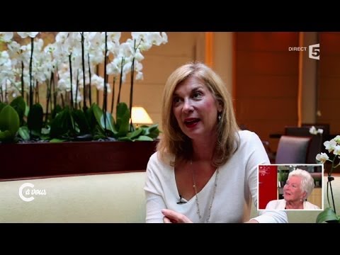 Line Renaud vue par Michèle Laroque - C à vous - 16/09/2014