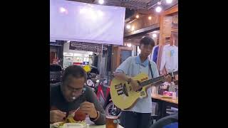 Download lagu VIRAL!!! Suara merdu pengamen membawakan lagu Takkan Berpaling Darimu lagu milik Rossa mp3 Download lagu VIRAL!!! Suara merdu pengamen membawakan lagu Takkan Berpaling Darimu lagu milik Rossa mp3