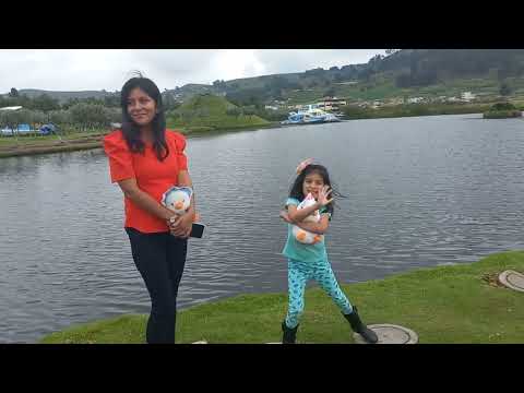 Camila y Maricela en la laguna de Colta,Chimborazo- Ecuador..03 -2024