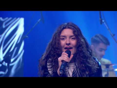 Cynthia Verazie - "Dziwny jest ten świat" (Live)