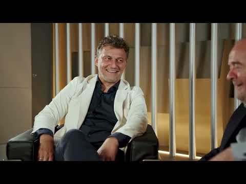 Jonas Kaufmann & Helmut Deutsch react to some of their past performances