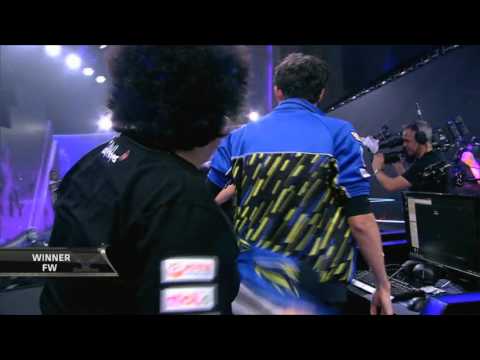 Flash Wolves Fail High Five / Hug - League of Legends