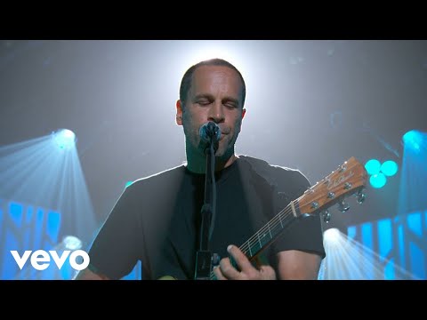 Jack Johnson – “One Step Ahead” (Live on Jimmy Kimmel Live!)