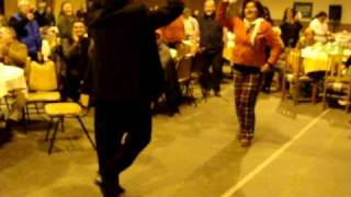 preview picture of video 'Lagos Weber baila primera cueca de Septiembre en Las Cruces, El Tabo.'