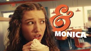  Monica eating with her first boyfriend