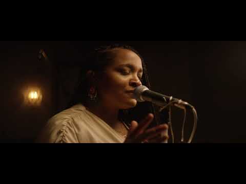 Barking Owl Sessions x Alex Isley