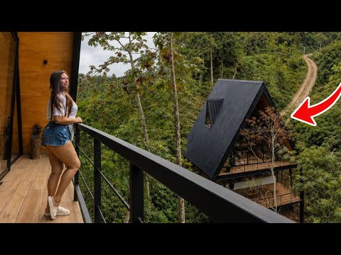 ENCONTRÉ UNA CABAÑA EN MEDIO DEL BOSQUE EN EL SALVADOR 