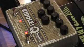Video thumbnail for Electro Harmonix Riddle Q Balls envelope filter guitar effects pedal demo by gearmanndude