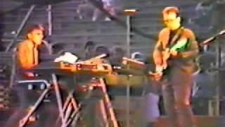 Elvis Costello - Pump It Up 1982