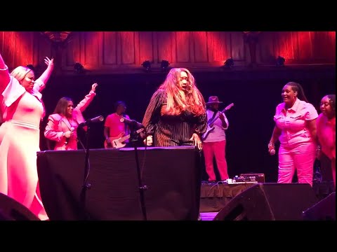 TASHA COBBS BRINGS OUT KIERRA SHEARD & SHE WENT OFF! KIRK FRANKLIN WAS AMAZED