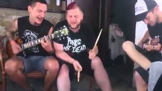 Video Riptide drunk cover FUNNY :-D