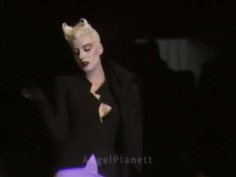 VERY RARE Thierry Mugler Fall-Winter 1988/89 (1) with Dauphine de Jerphanion