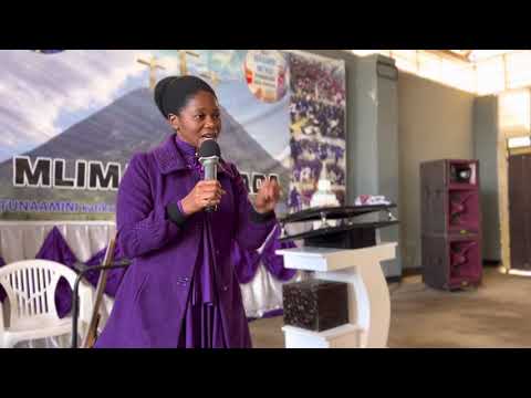MAMA MBARIKIWA MWAKIPESILE azungumuza umuhimu wa ibada