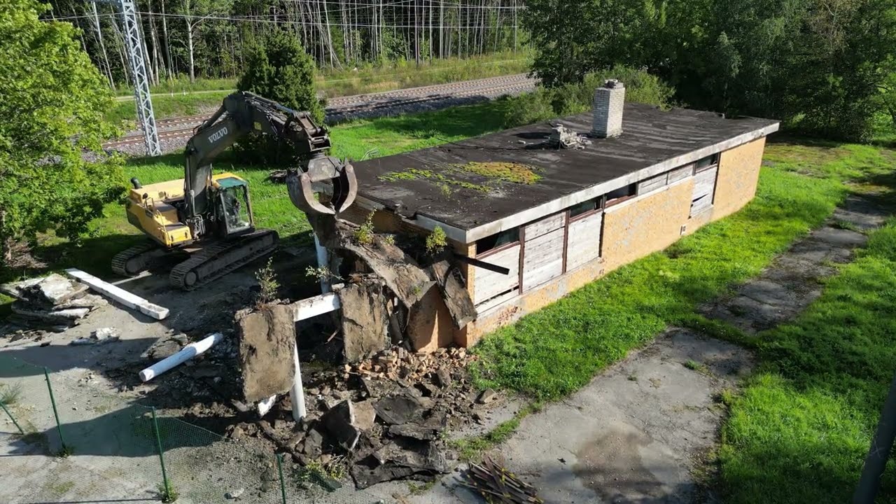 Снос вокзала Янеда / Demolition of Jäneda old station building