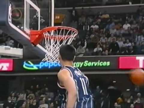 *Rare* Yao Ming "blocks" Michael jordan