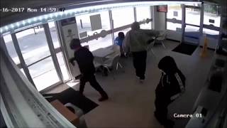 Robbers hold up donut shop and also hand out donuts