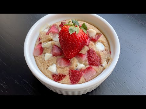 *Viral TikTok Baked Oats Recipe* Strawberry Shortcake Baked Oats 🍓 BEST BAKED OATS RECIPE