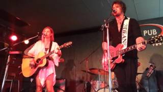 Kasey Chambers & Dean Ray perform Merle Haggard's "Big City"