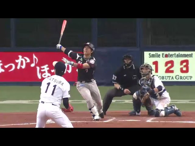 【8回表】マリーンズ・鈴木 泳がされてもライトスタンドへ 2016/3/2 Bs-M