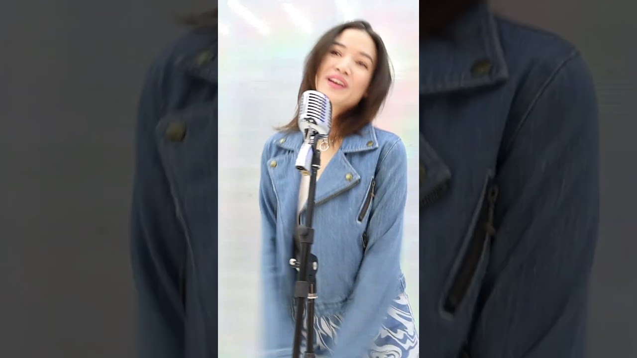 【Living in the Spotlight】MV is out now🎤✨