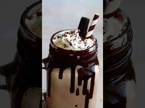 Chocolate shake 🍫#chocolate #chocolatecake #shorts
