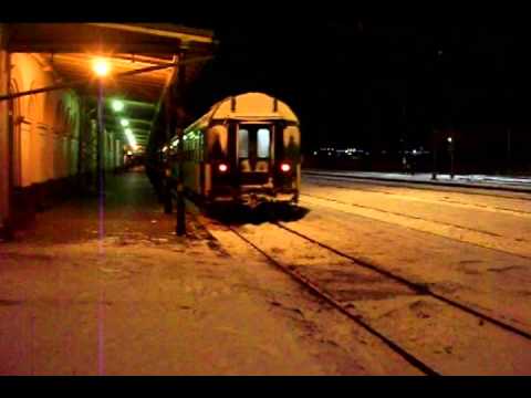 Příjezd vlaku Sp 1690 v zajímavém řazení (ČD 163.249) - Chomutov, 12. 12. 2012