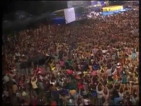 menderita patah pada tangan kirinya akibat kecelakaan, sekarang sudah normal kembali !