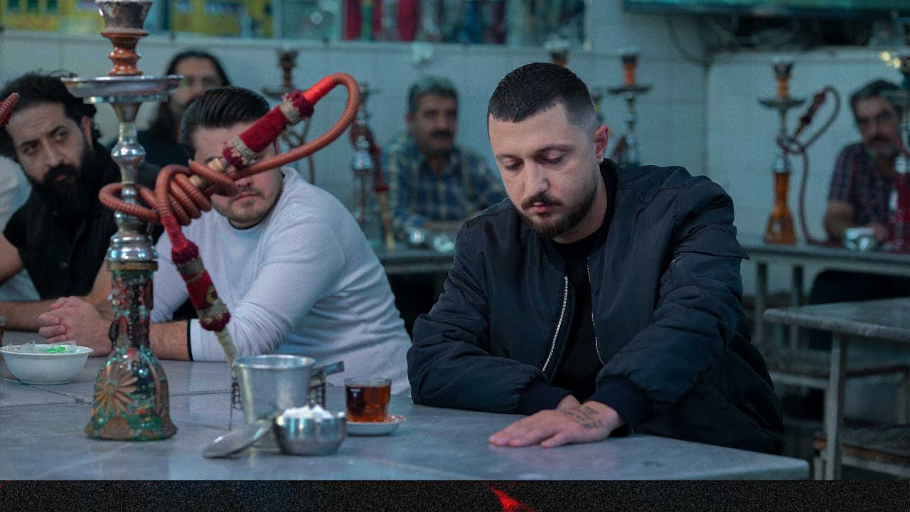 گُل واسه آشناهاست، واسه غریبه پوچه…