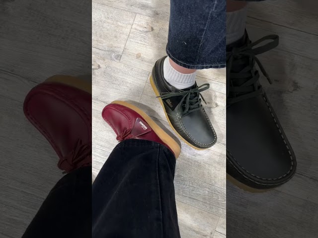 Vídeo relacionado con Clarks Tilden Plain Derby, Zapatos de Cordones Derby para Hombre Marrón Dark Tan Leather, 42.5 EU