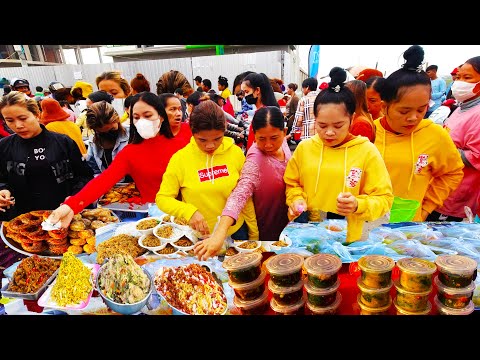 Cambodian Countryside Street Food​ - Factory Workers Breakfast For Less Than $1