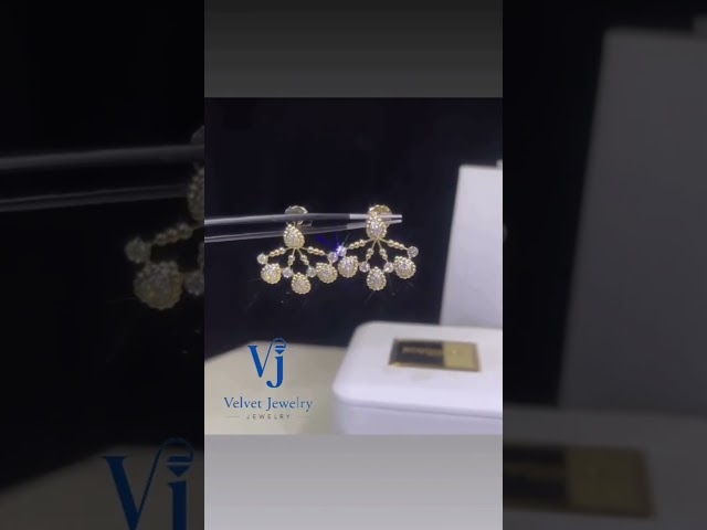 حلق بورشون Solarite مرصع بألماس وذهب عيار 18 مجوهرات مخملية