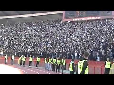139 Veciti derbi "Crvena Zveda-Partizan 0-1" Grobari navijanje 23.10.2010