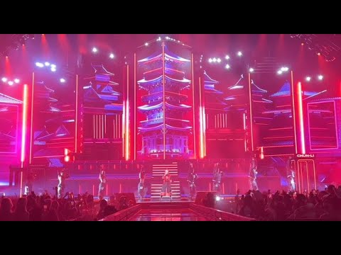 Nicki Minaj - Chun-Li - Live from The Pink Friday 2 Tour at The Barclays Center