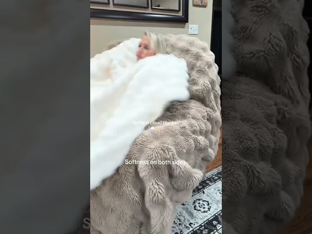 Vídeo relacionado con LOONEY TUNES Blanket, 152 x 127 cm, Tweety Face Silky Touch Super Soft Throw