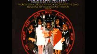 Aquarius-Let the Sunshine In - 5th Dimension (The Age of Aquarius)