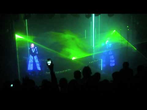 David Guetta Live - Tim Mason - The moment (Steve Angello Mix) @ Leeds with Kryoman 28/04/2011