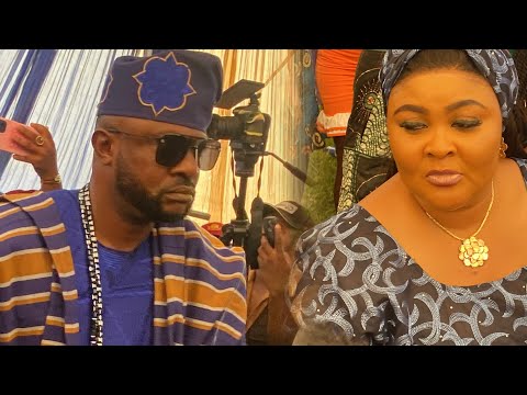 See What Odunlade Adekola Did At His Father's ẞurial Reception In Otun Ekiti 
