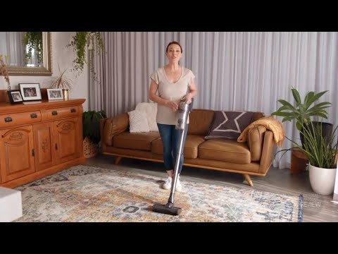 External Review Video 6W2xJkuQUc4 for Samsung Jet 75 Cordless Stick Vacuum Cleaner (Jet 75 Pet, Jet 75 Complete)