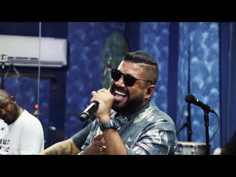 Radio Mania - Clareou - Teu Abrigo / Ela Une Todas as Coisas