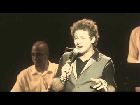 RAUL PAZ -  Revolución