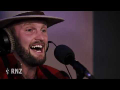 download lagu mp3 mp4 Rnz, download lagu Rnz gratis, unduh video klip Rnz