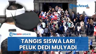 Download lagu Nangis Tersedu-sedu Lari ke Dedi Mulyadi, Haru Siswa Barak yang Jadi Petugas Harkitnas Peluk KDM mp3