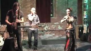 Beatbox Guitar performs "Sky City" with Irina Akulenko @ the Tea Lounge Jan.31.09