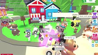 trading MEGA bee! (adopt me) (just seeing offers xD)