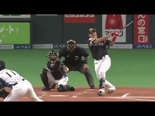 【4回表】ホークス・内川 チーム初ヒットとなる2ベースヒットで好機を演出!! 2016/10/12 CS Final F-H